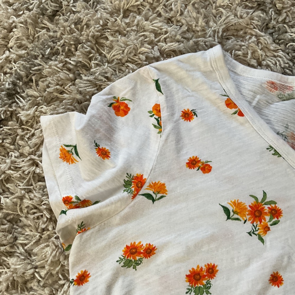 Old Navy EveryWear V-Neck Floral T-Shirt White Orange Yellow Size L - Picture 5 of 13